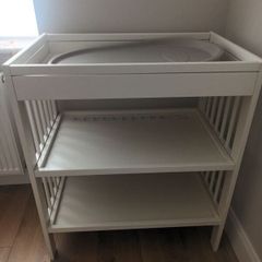 Baby changing table