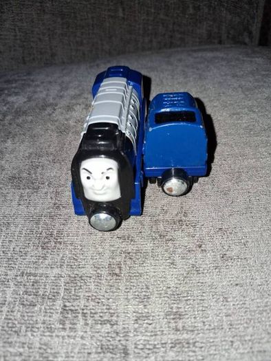 x10 Bundle - Thomas Tank Engines Friends - Diecast Metal Magnetic Take N Play Train Engines