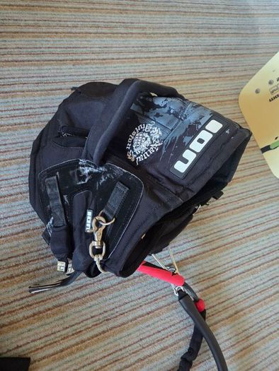 Kitesurf Travel Bag. MYSTIC brand. Very good condition. with wheels