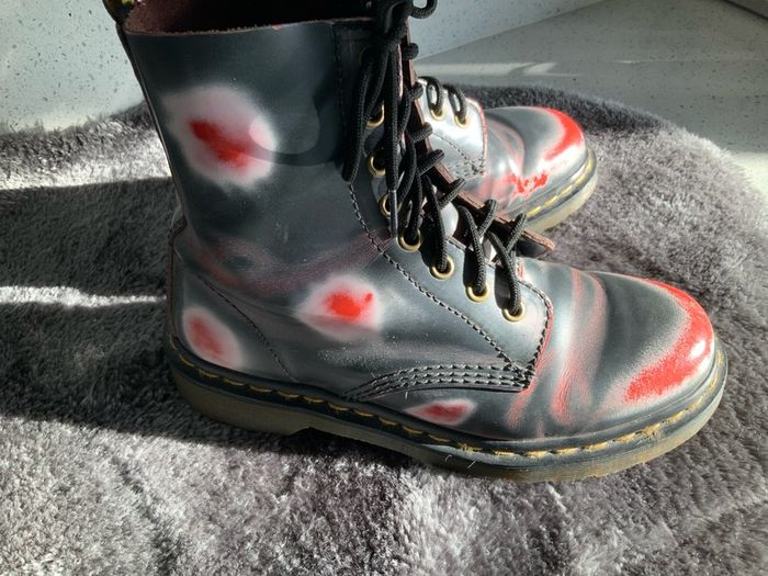 Vintage Dr Martens / Docs Size 5 1460 Rub Off Leather Boots in Acid Red, Navy and White