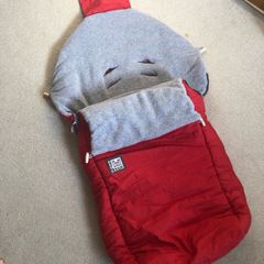 Red Castle foot muff
