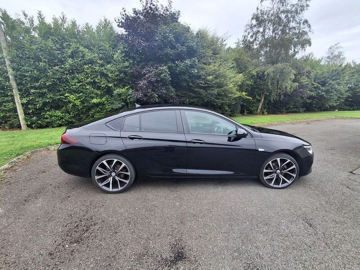 2022 Opel Insignia