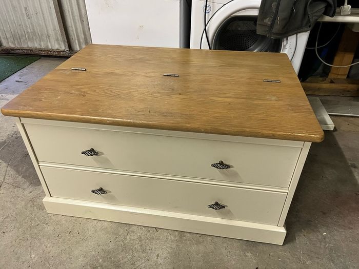 Storage unit