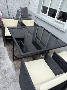 Rattan table x 4 chairs
