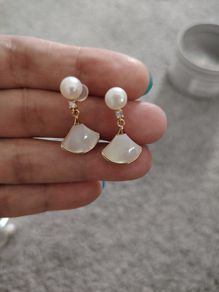 pearls earring