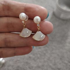 pearls earring