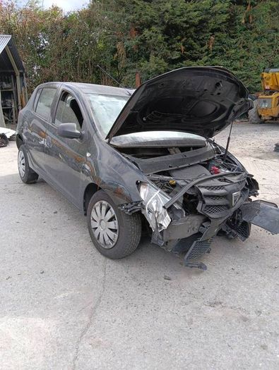 Breaking Dacia sandero 2016 petrol