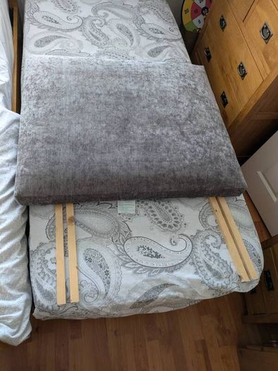 Single bed Base, mattress and headboard