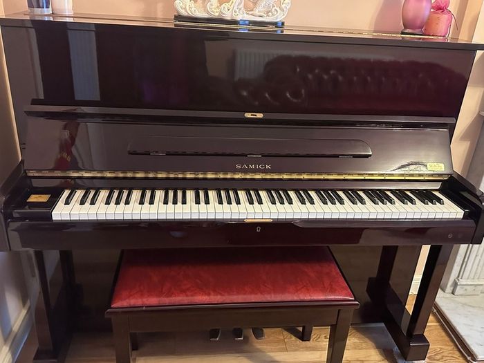 Samick Imperial German Scale Piano