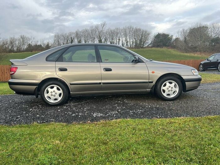 Toyota Carina e 2.0 Executive