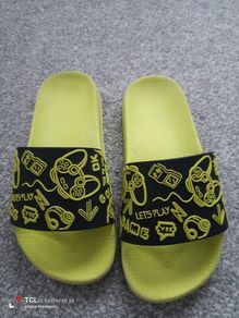 boy's sliders. Size 31/33