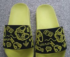 boy's sliders. Size 31/33