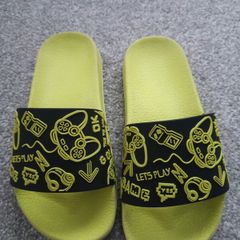 boy's sliders. Size 31/33