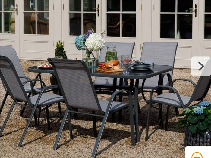 Garden Dining Table & 6 chairs