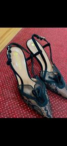 Woman's Heels Size UK5 - Brand New