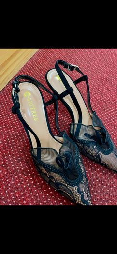 Woman's Heels Size UK5 - Brand New