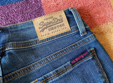 Brand new Superdry ladies women denim jeans. Slim fit, W: 26, L: 32.