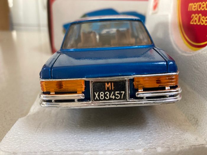 Mercedes 280 SE Mattel Mebetoys Scale 1/28