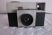 Kodak Instamatic 25 vintage 126 film Camera Winds&amp; snaps