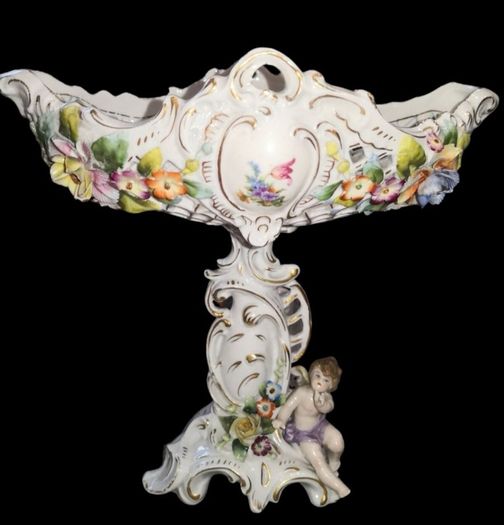 19th century Alt Wien centerpiece