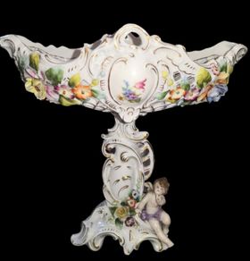 19th century Alt Wien centerpiece