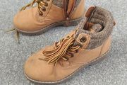 boy's boots .UK11/EUR 29