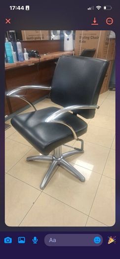 4 Salon chairs