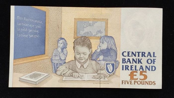 Ireland | 5 Pounds | 1999 | P.75b | YUM 161469 | UNC