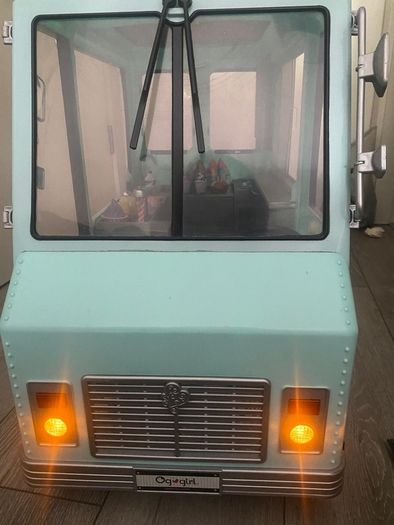 Generation doll vet set and Ice Cream Truck