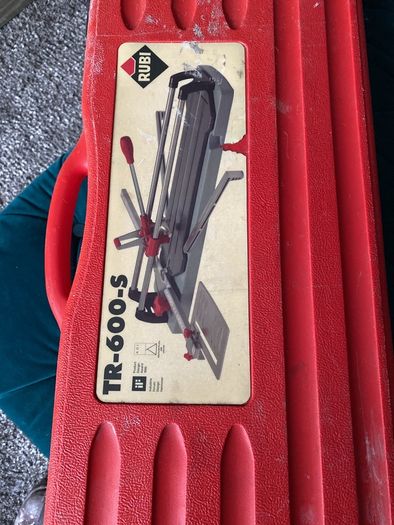 tile cutter