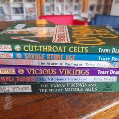 Horrible Histories books x 6 E3 bundle