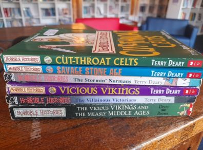 Horrible Histories books x 6 E3 bundle