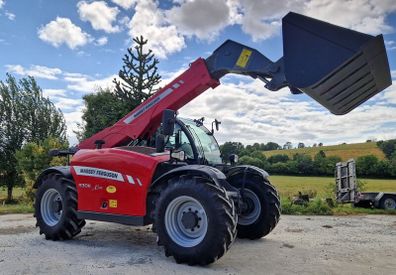 Massey Ferguson 9306 Extra 2017 LOW HOURS!!