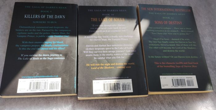 3 Darren Shan Books (26251)