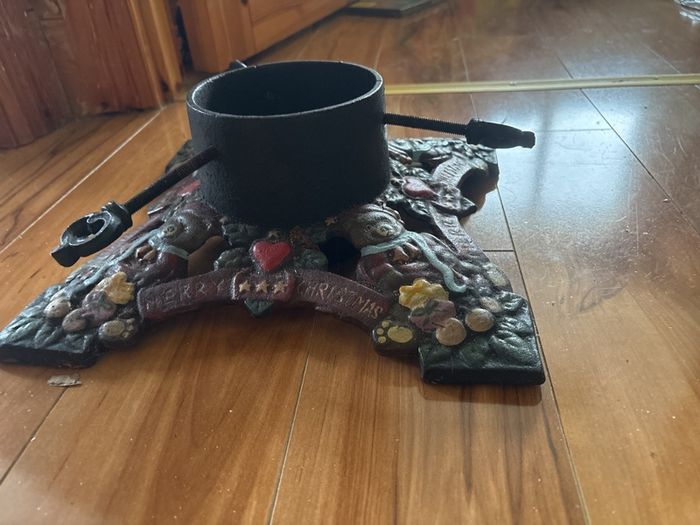 Christmas Tree Stand with bear detail