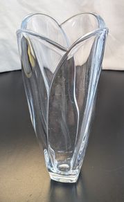 Vintage Clear Glass Tulip Petal Vase Sculptural Flower Vase 25cm