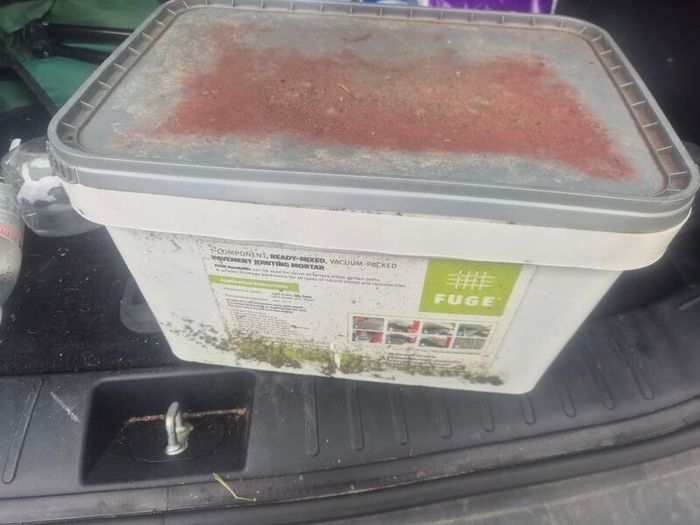 20kg bucket of ready mix paving grout