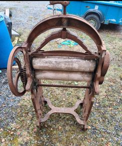 clothe mangle