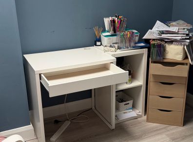 desk