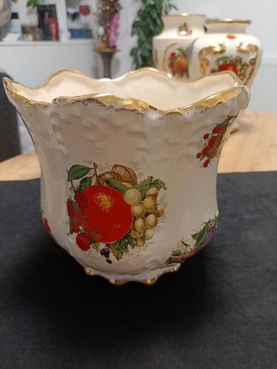 Vintage Ceramic English