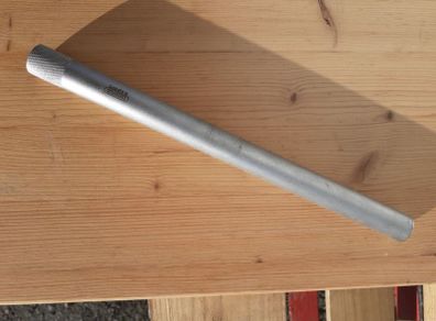 Renault 14mm plug socket