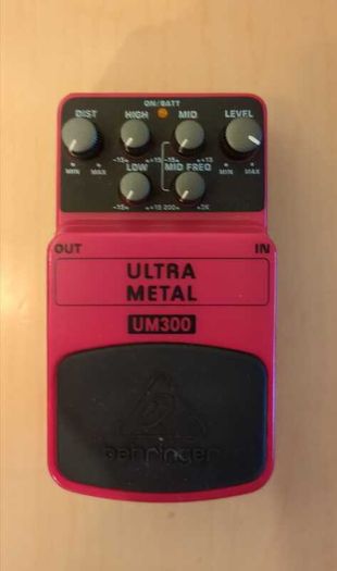 Behringer Ultra Metal UM300 Distortion Pedal