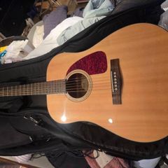 Fender Accousti guitar