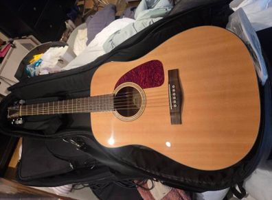 Fender Accousti guitar