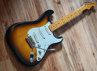 Fender Japan Vintage Series '57 Stratocaster (Delivery available)
