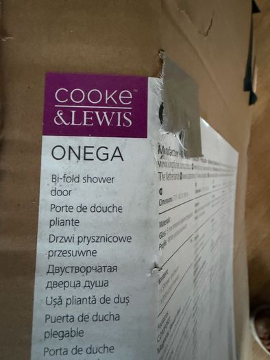 Bi-fold Shower Door