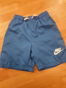 NIKE Casual Shorts ... Size: Medium (137 - 147 cm) ... Age: 10 to 12 Yrs