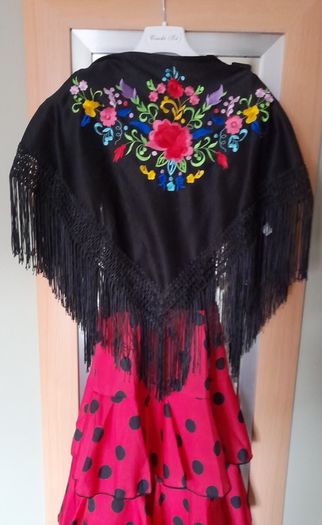 Girl's BRAND New Spanish Costume Dress