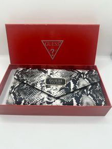 Bnib Guess Wallet / Purse