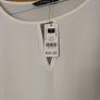 Dunnes Ivory  Popcorn Shell Sleevless  Blouse. S.12 Image 2